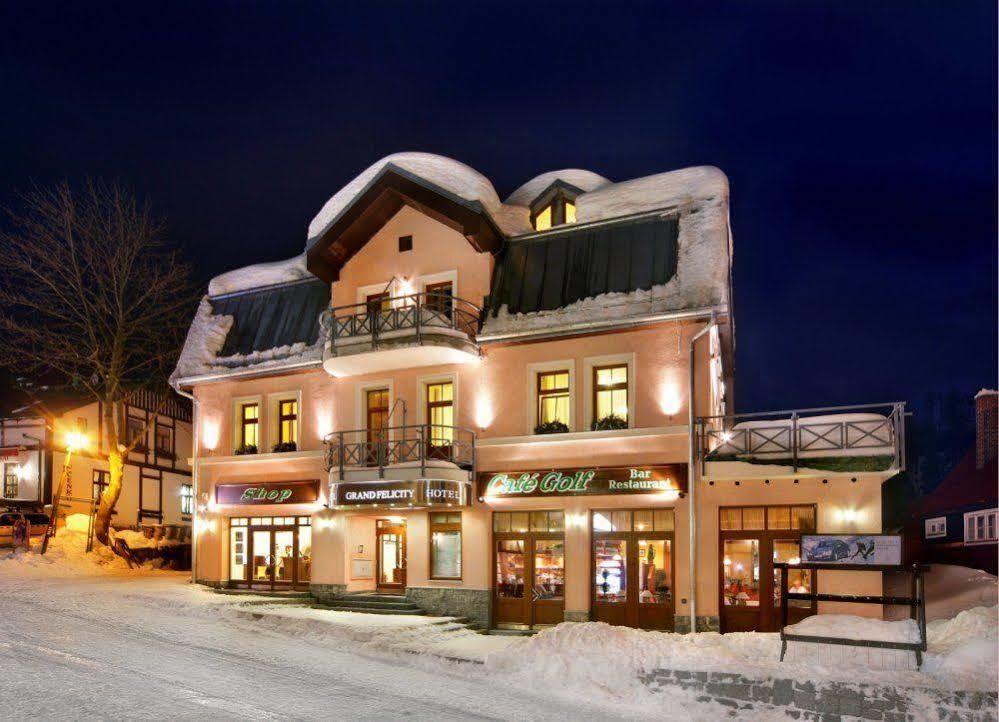 Wellness Hotel Grand Spindleruv Mlyn Exterior photo